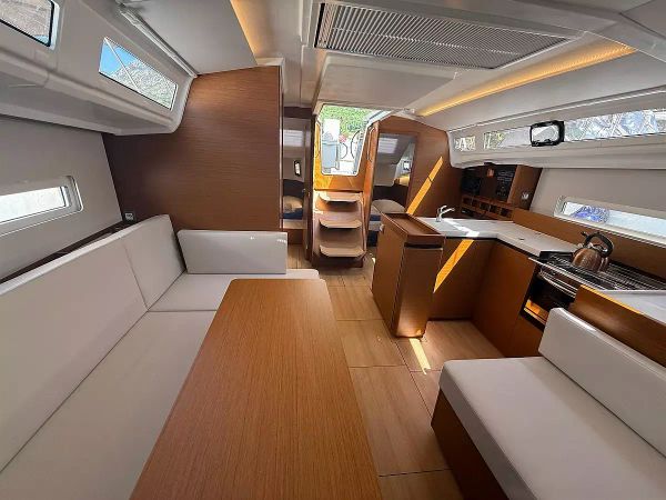 Jeanneau Sun Odyssey 410 | Sunset Kiss