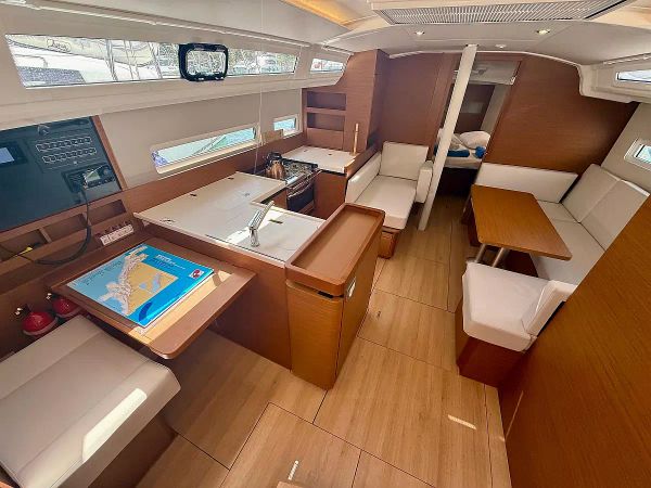 Jeanneau Sun Odyssey 410 | Sunset Kiss