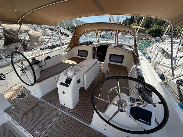 Jeanneau Sun Odyssey 410 | Sunset Kiss