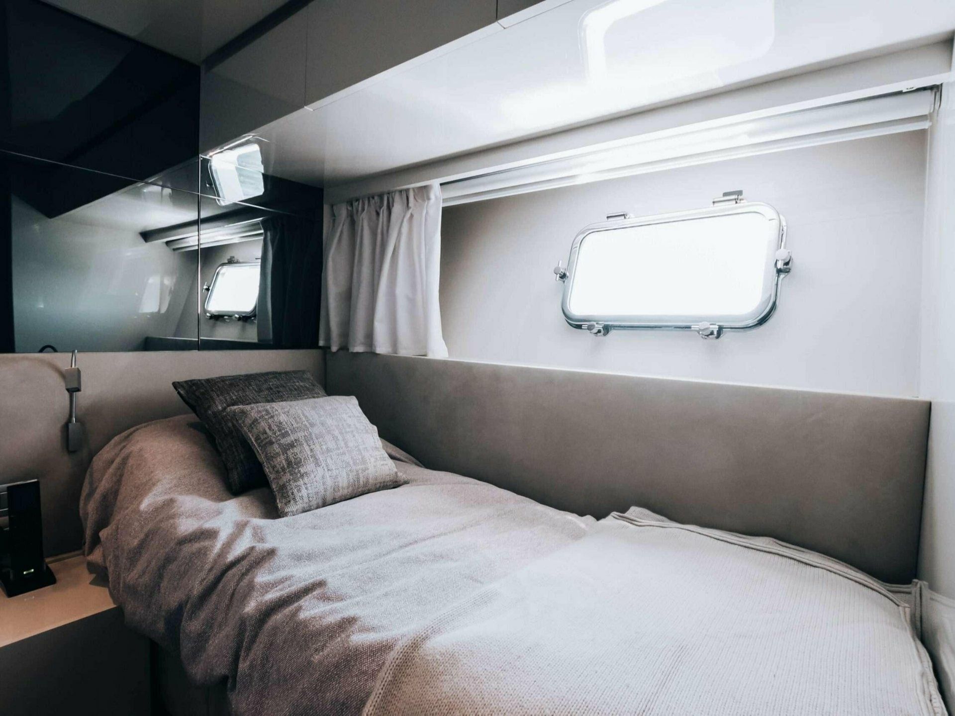 Sanlorenzo SX76 | Globito de Mar