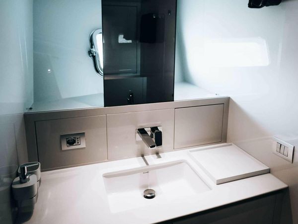 Sanlorenzo SX76 | Globito de Mar