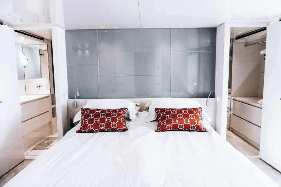 Sanlorenzo SX76 | Globito de Mar