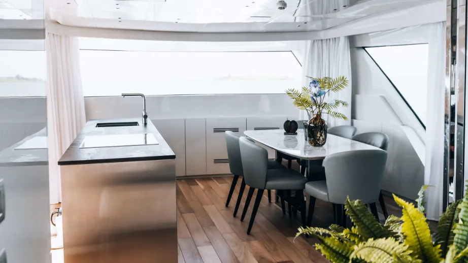 Sanlorenzo SX76 | Globito de Mar