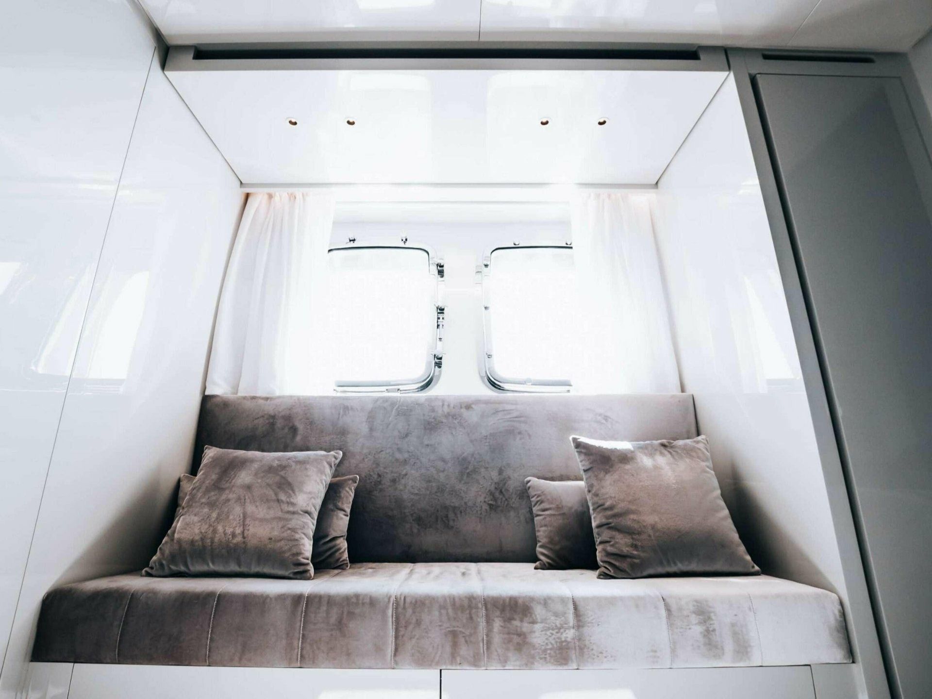 Sanlorenzo SX76 | Globito de Mar