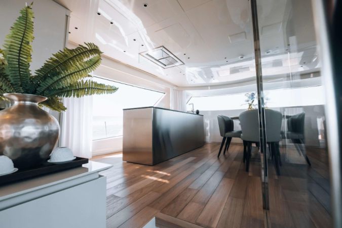 Sanlorenzo SX76 | Globito de Mar