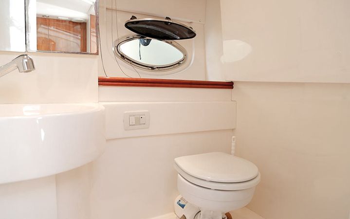 Pershing 37 | Mavi