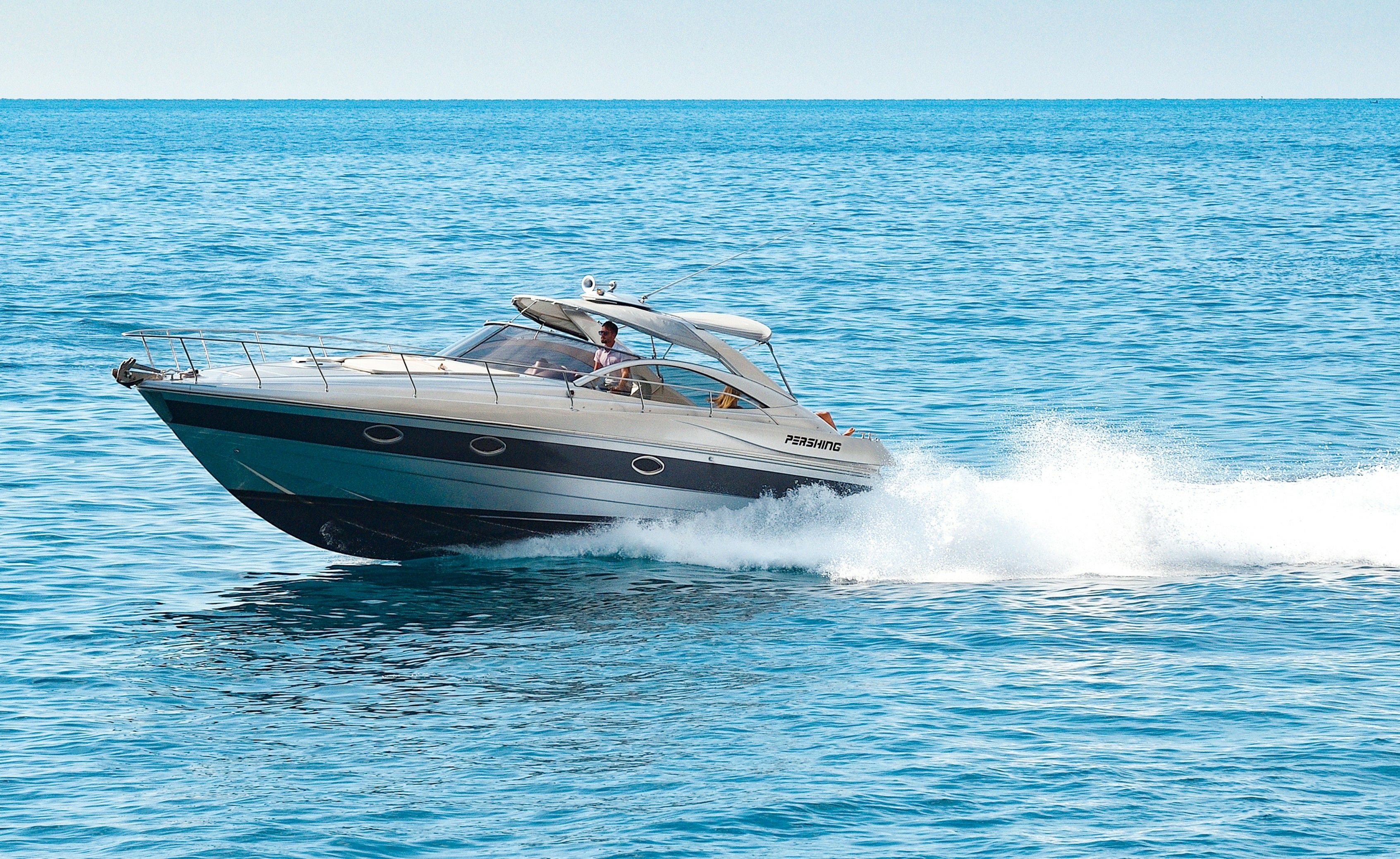 Pershing 37 | Mavi