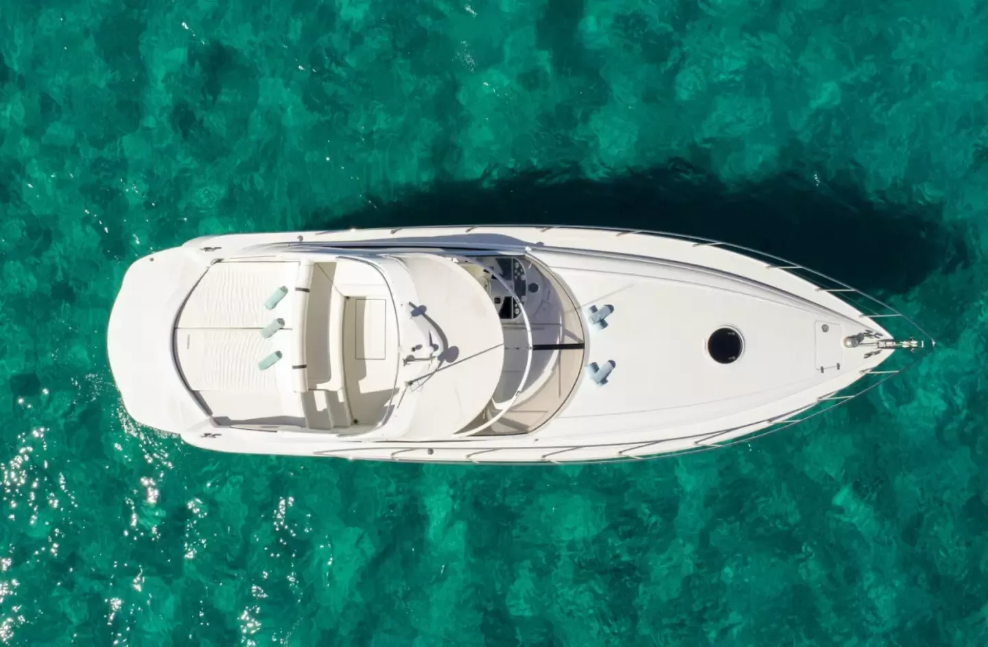 Pershing 37 | Agone