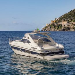 Pershing 37 | Agone