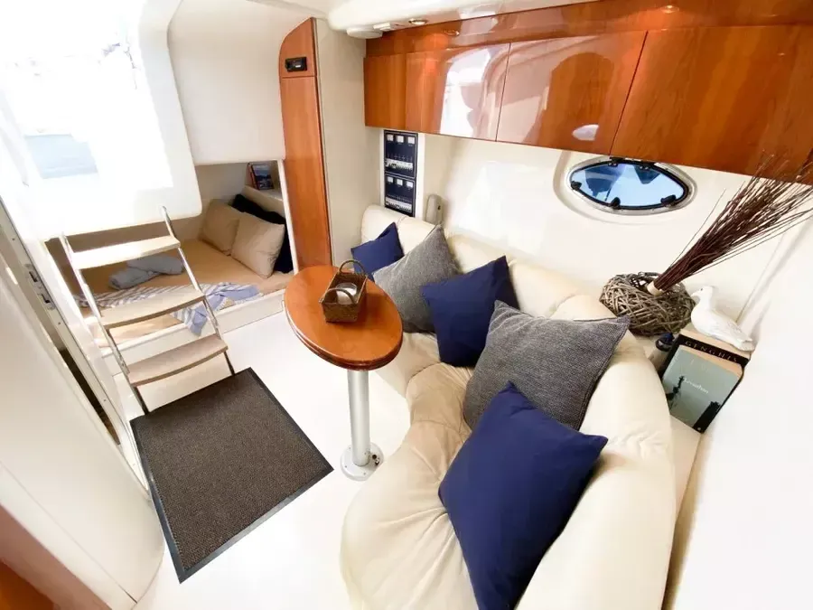 Pershing 37 | Agone