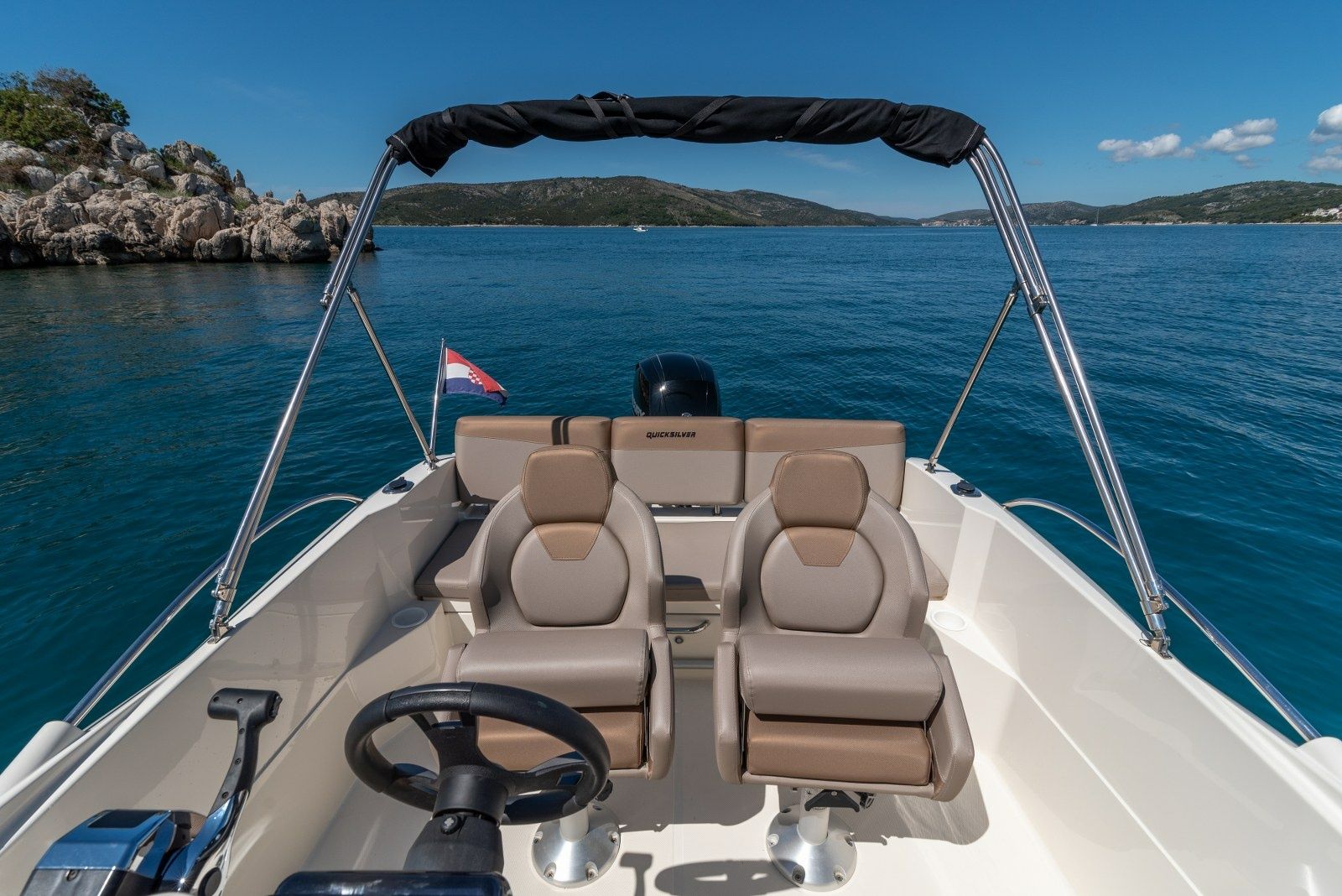 Quicksilver Activ 605 Open | 12