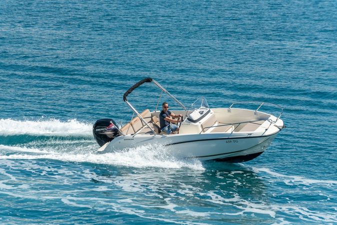 Quicksilver Activ 605 Open | 12