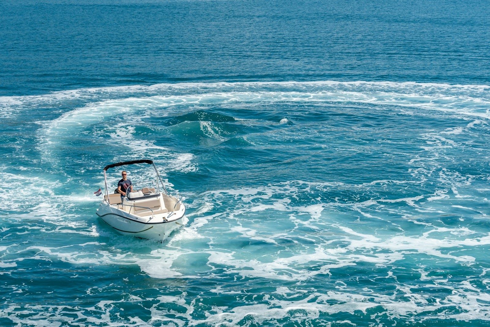 Quicksilver Activ 605 Open | 12