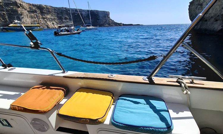 Bayliner 3288 | Gozo Breeze