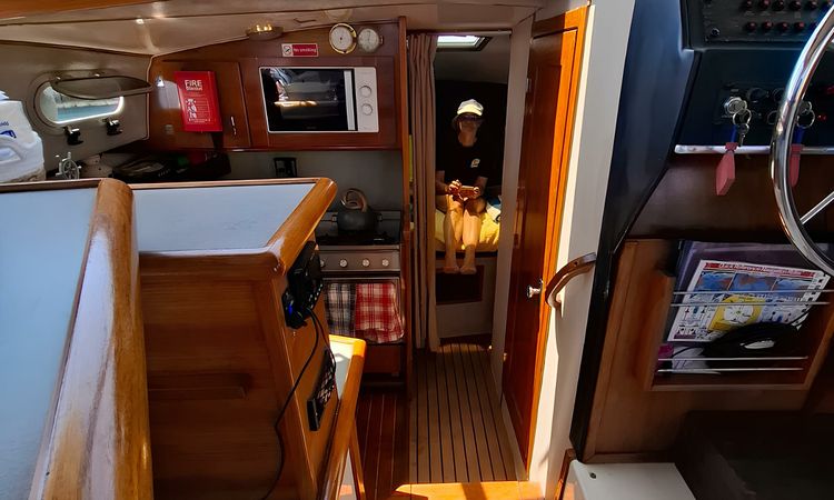 Bayliner 3288 | Gozo Breeze