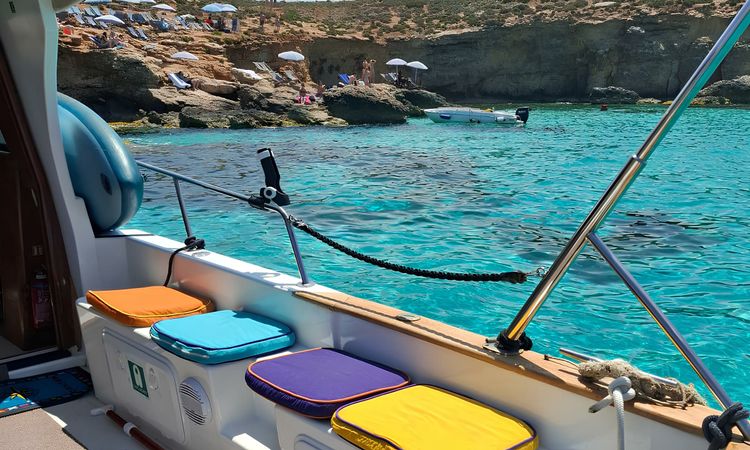 Bayliner 3288 | Gozo Breeze