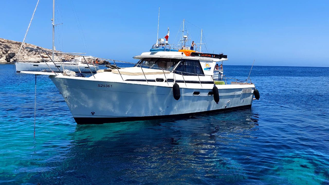 Bayliner 3288 | Gozo Breeze