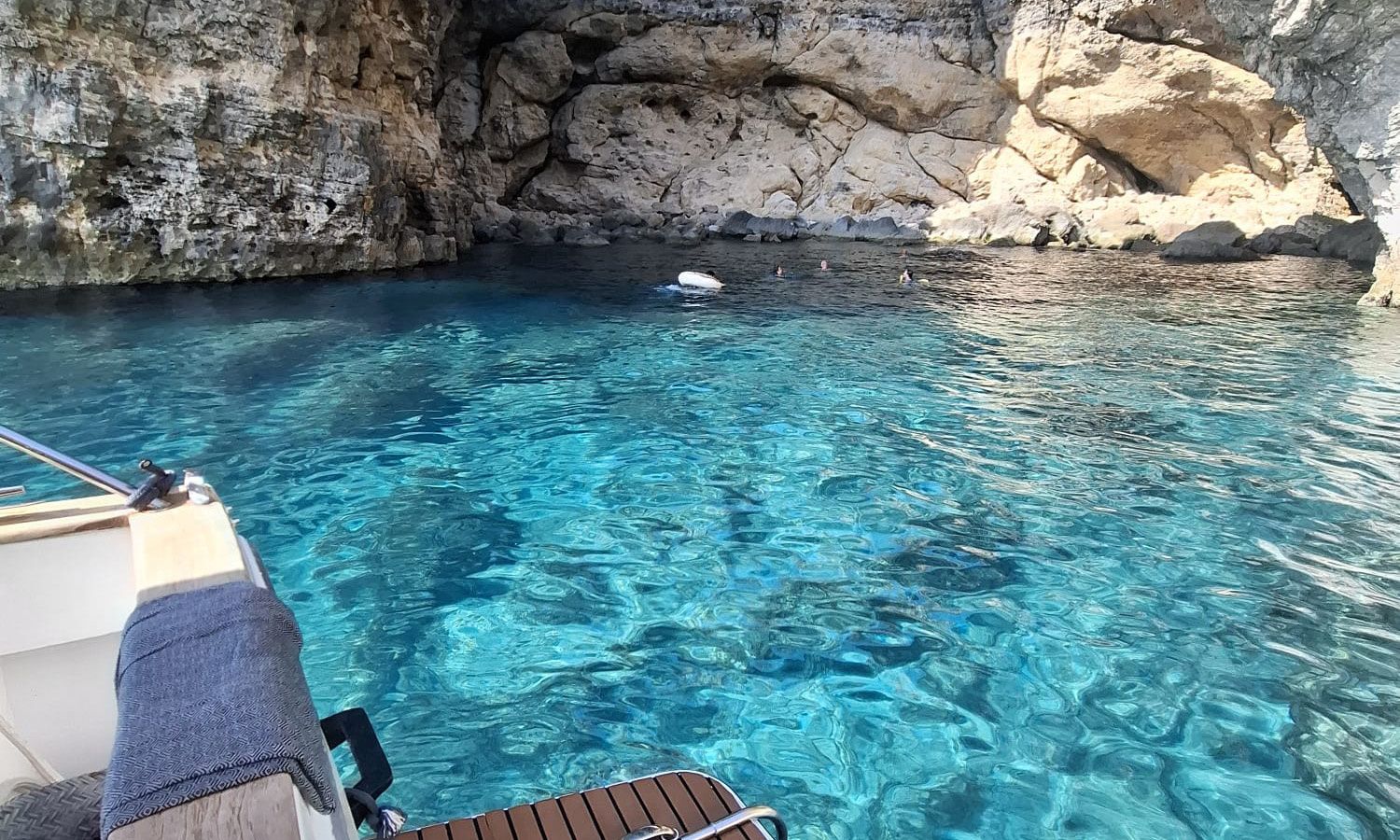 Bayliner 3288 | Gozo Breeze