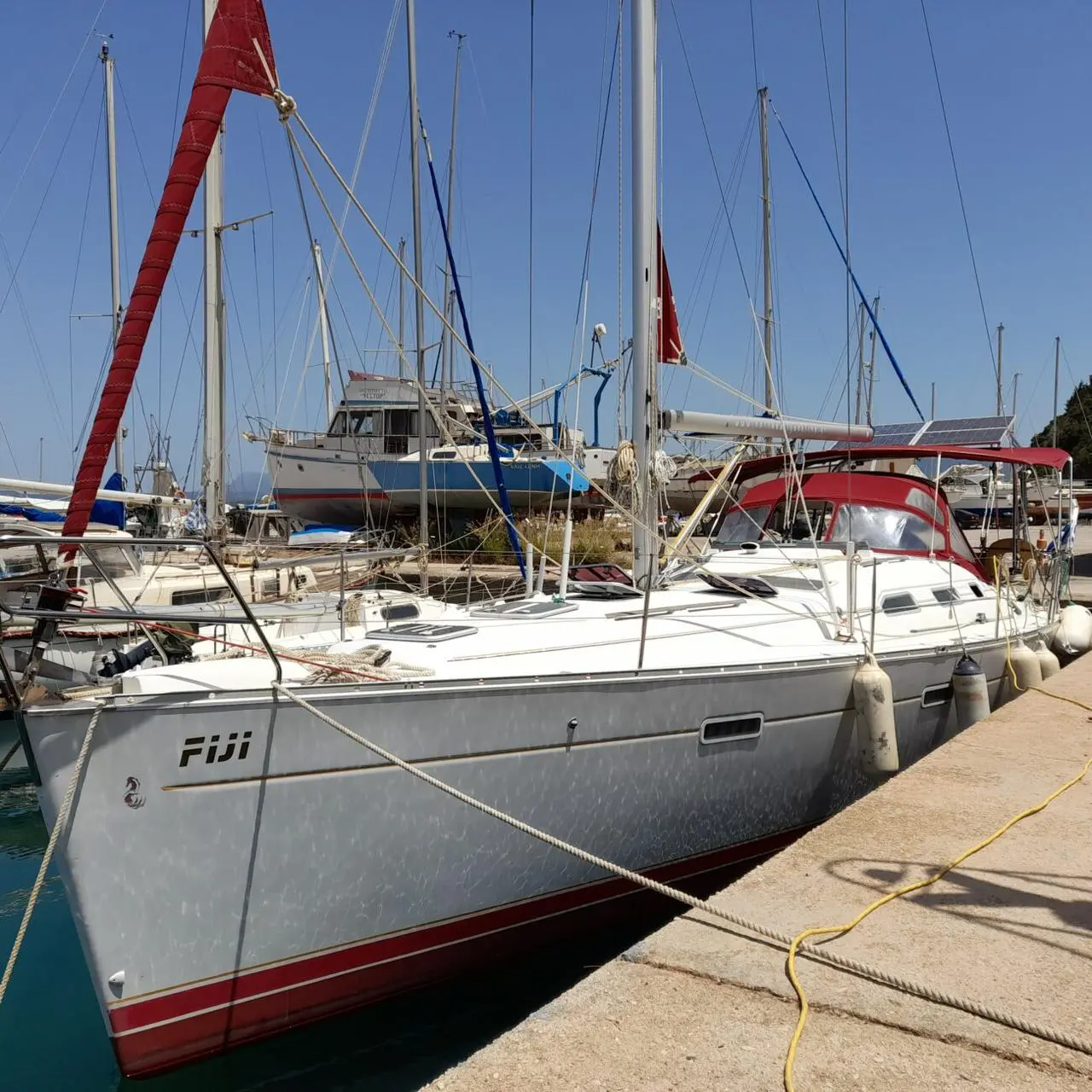 Beneteau Oceanis 393 | Fiji