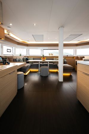 Lagoon 55 | Lady M