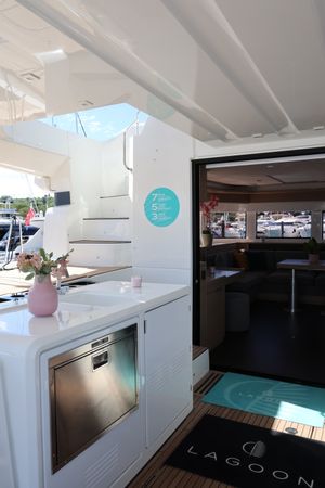 Lagoon 55 | Lady M
