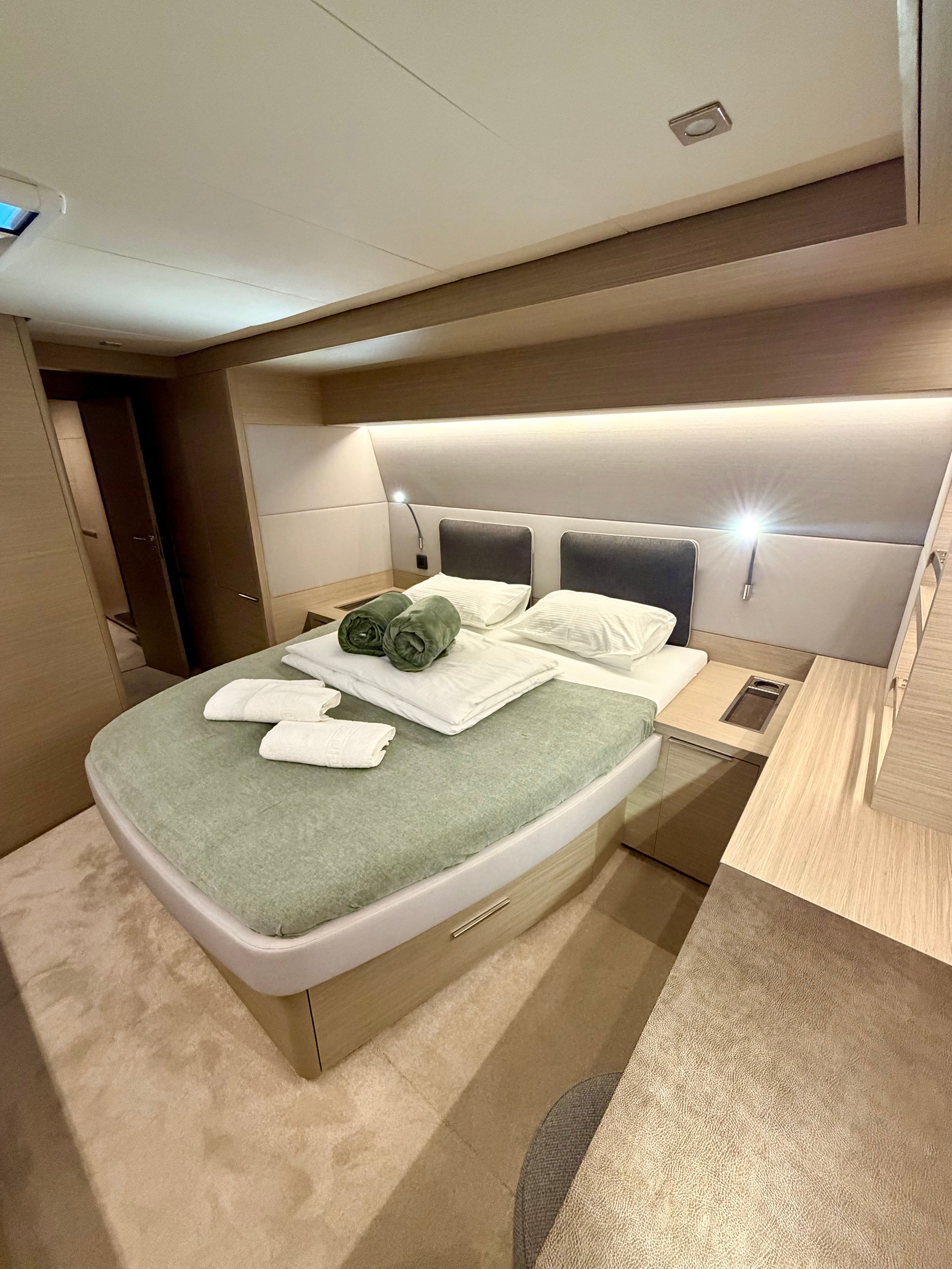 Lagoon 55 | Lady M