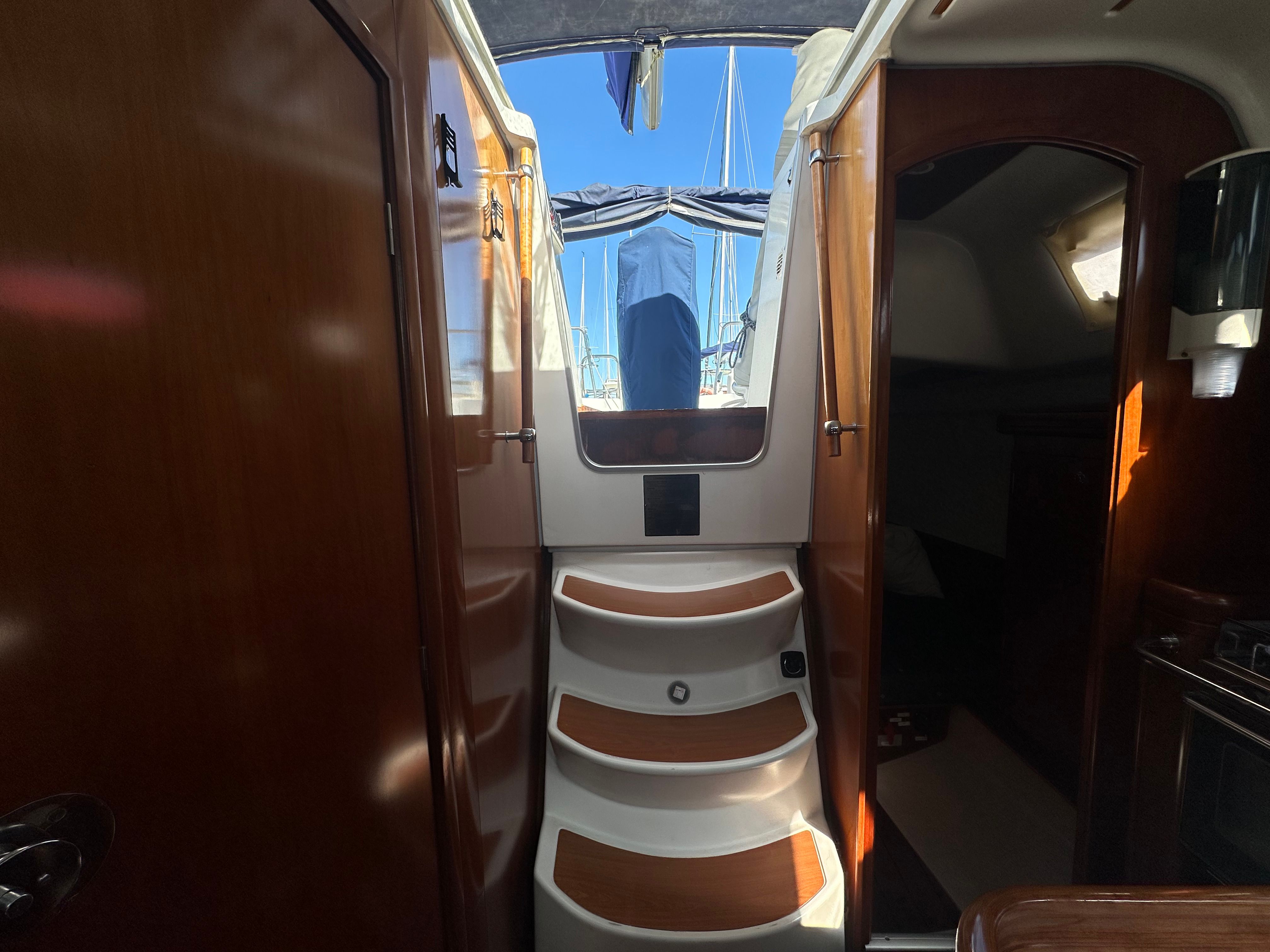 Beneteau Oceanis 323 | Cassiopea