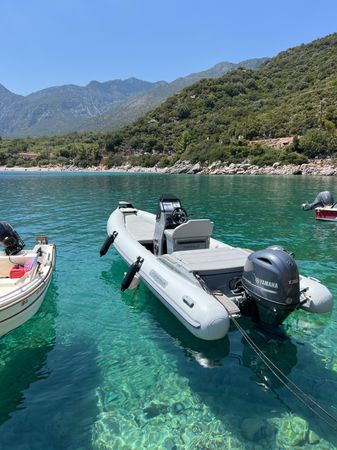 Hydro Hulls HH8 | Strange Traveller