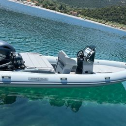 Hydro Hulls HH8 | Strange Traveller