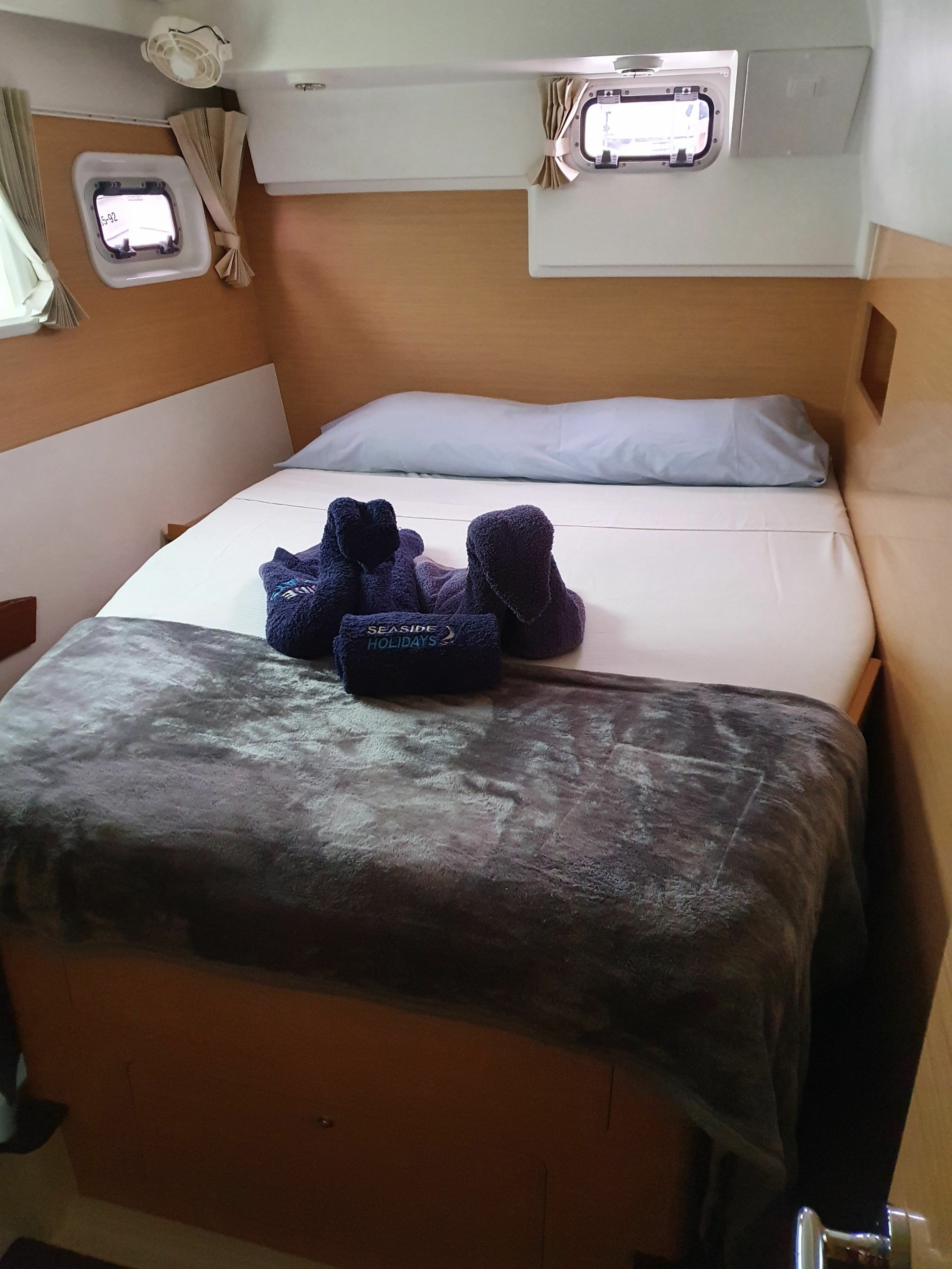 Lagoon 400 | Ocean Blue