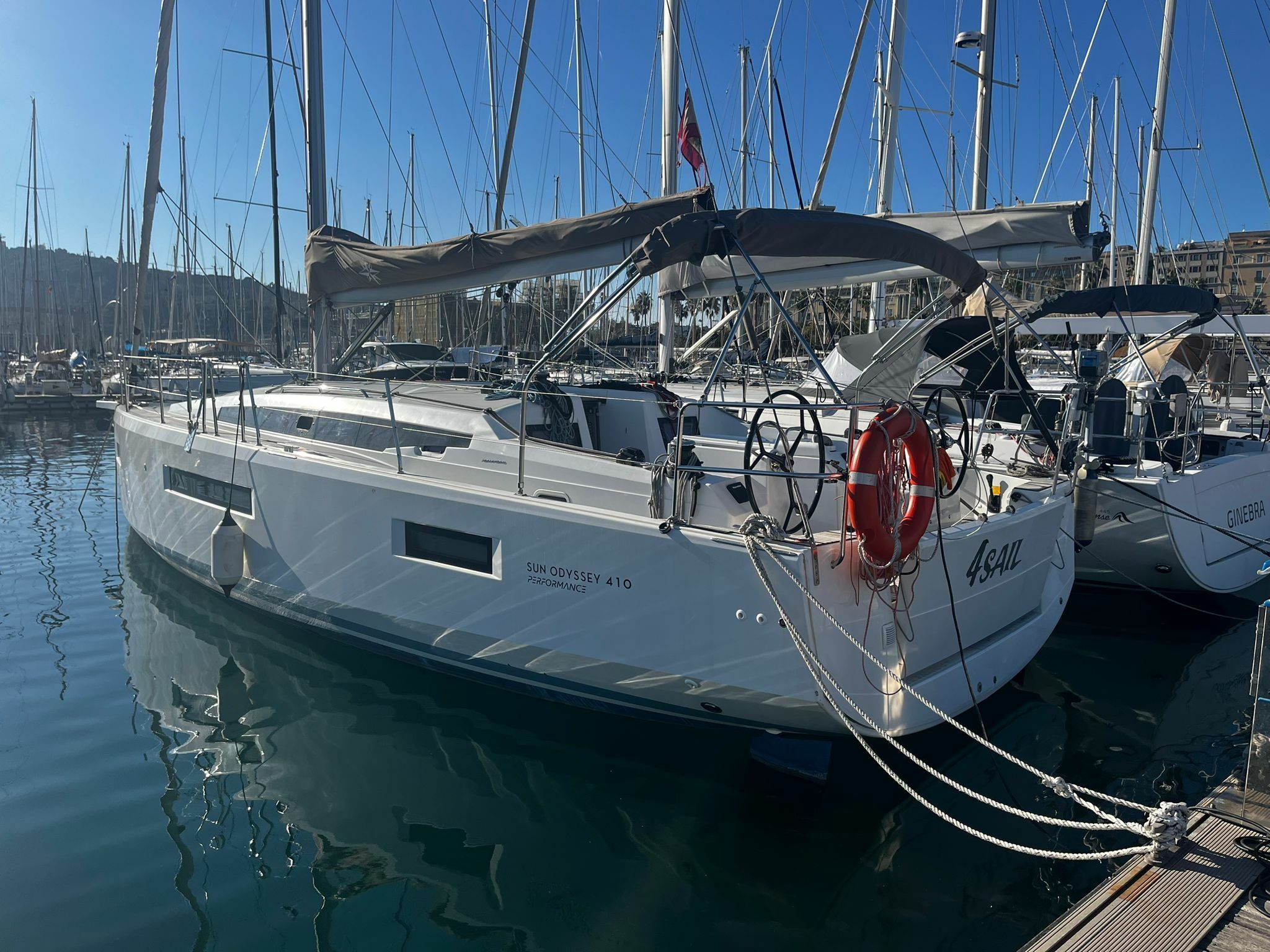 Jeanneau Sun Odyssey 410 | 4Sail