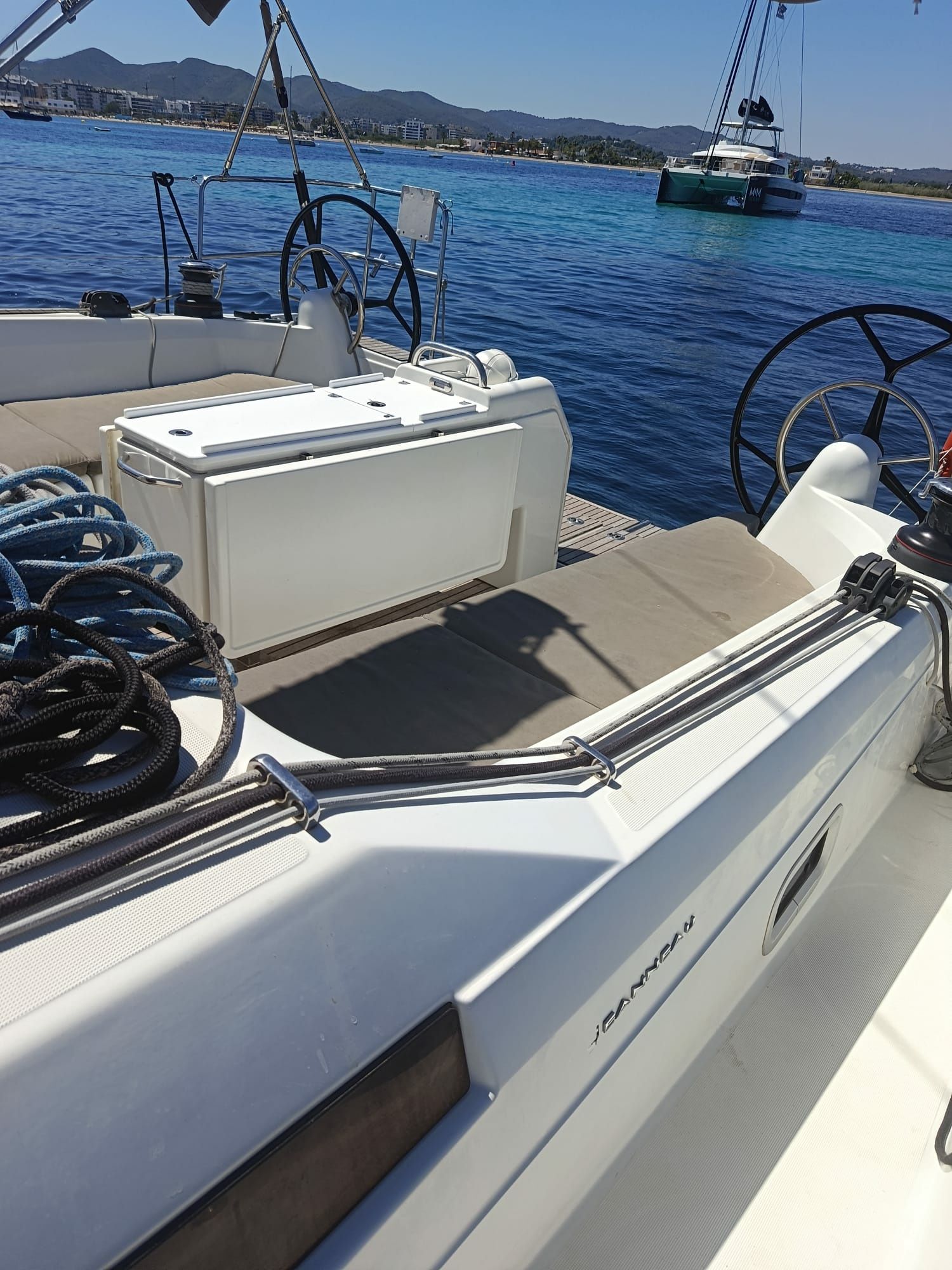 Jeanneau Sun Odyssey 410 | 4Sail