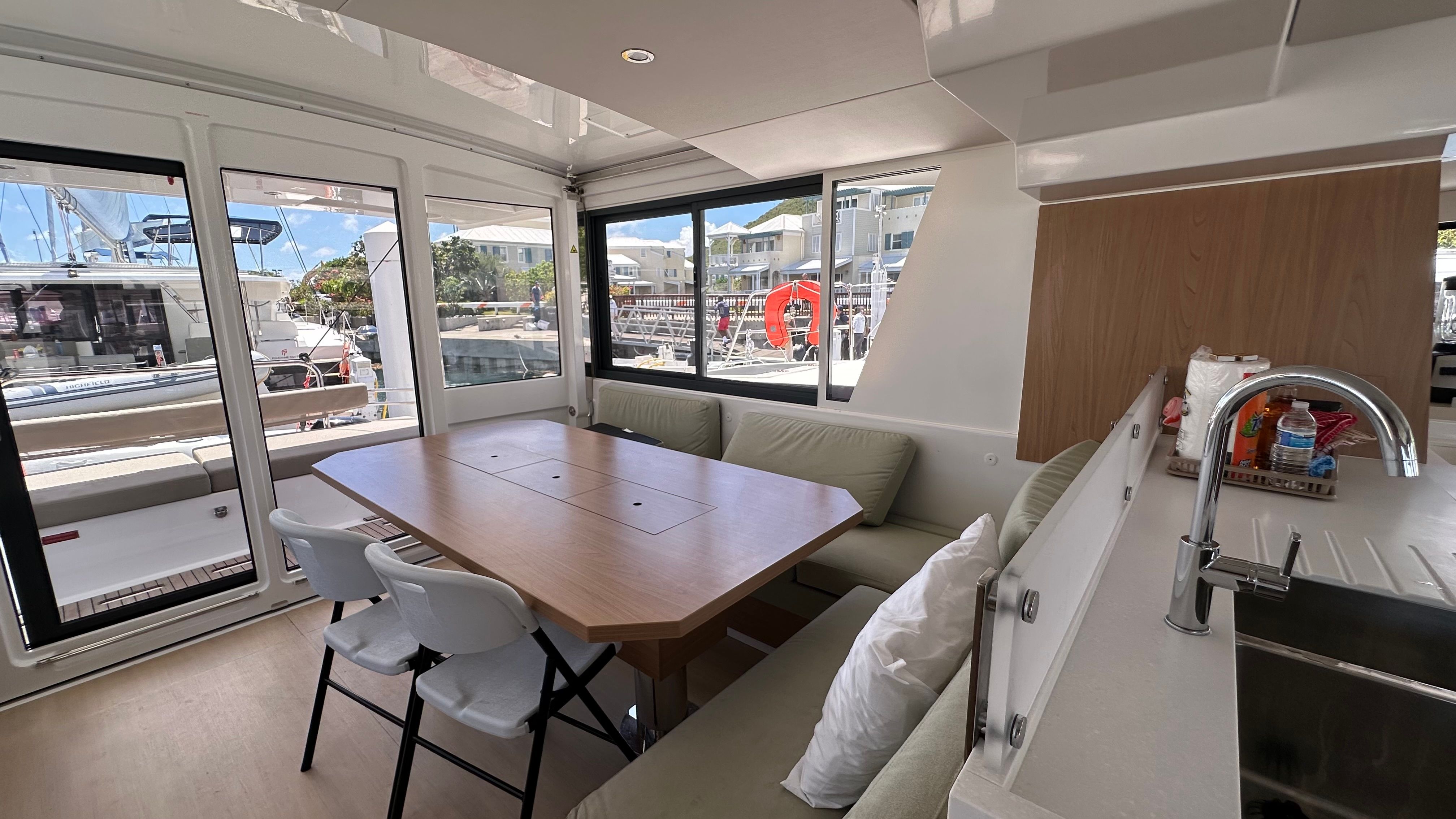 Bali 4.6 | Still Wandering