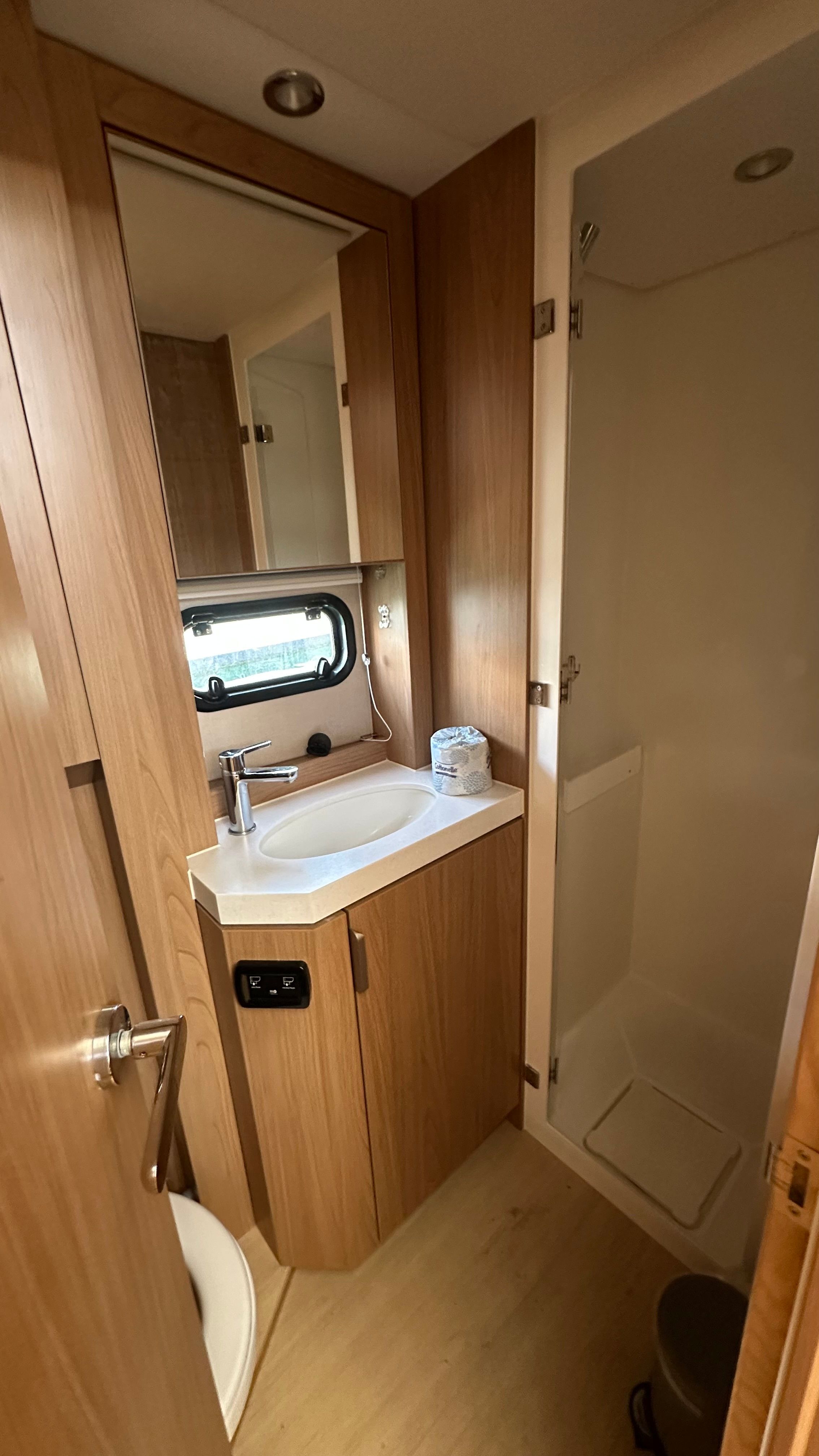 Bali 4.6 | Still Wandering