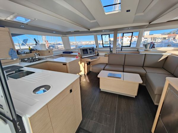 Fountaine Pajot Astrea 42 | Rossa
