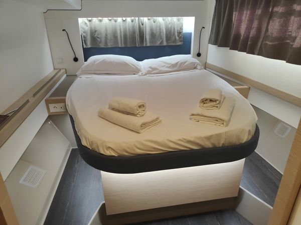 Fountaine Pajot Astrea 42 | Rossa