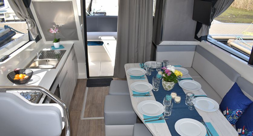 Le Boat Horizon 5 | PF Camargue 24