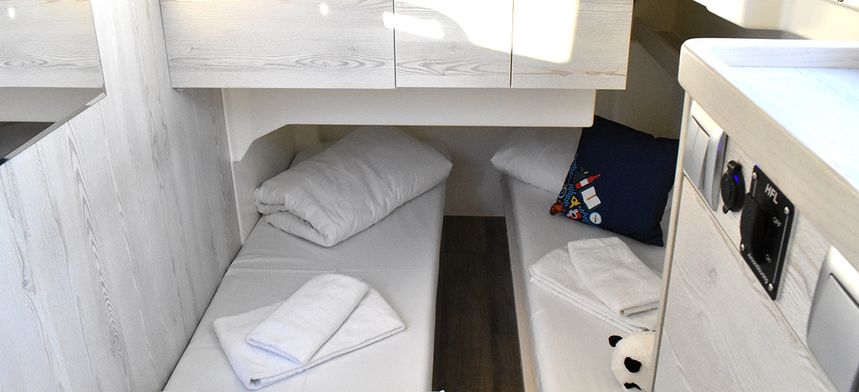 Le Boat Horizon 5 | PF Camargue 24