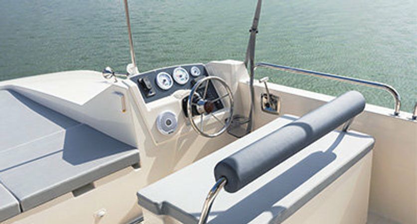 Le Boat Horizon 5 | PF Camargue 24