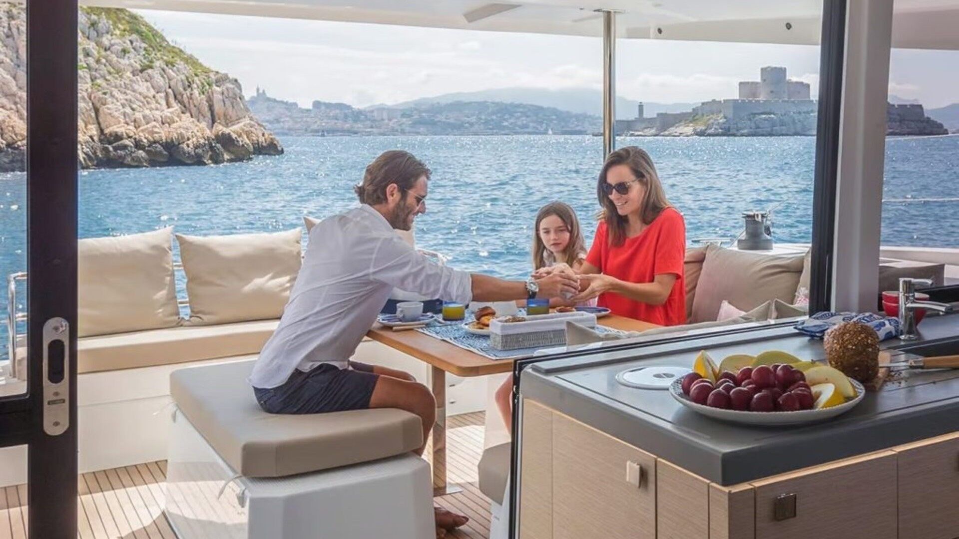 Fountaine Pajot Astrea 42 | Satellite