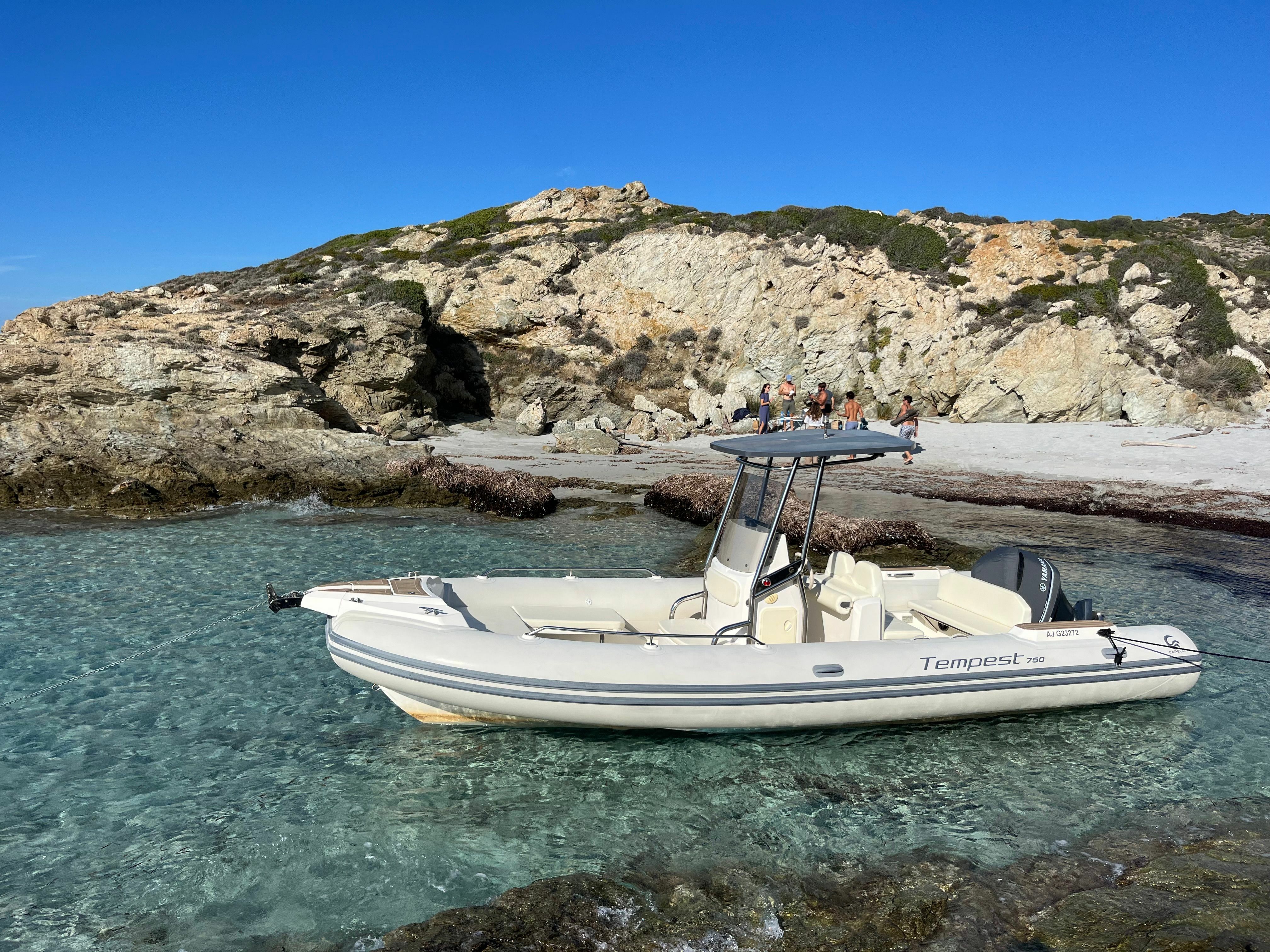 Capelli Tempest 750 | Athena