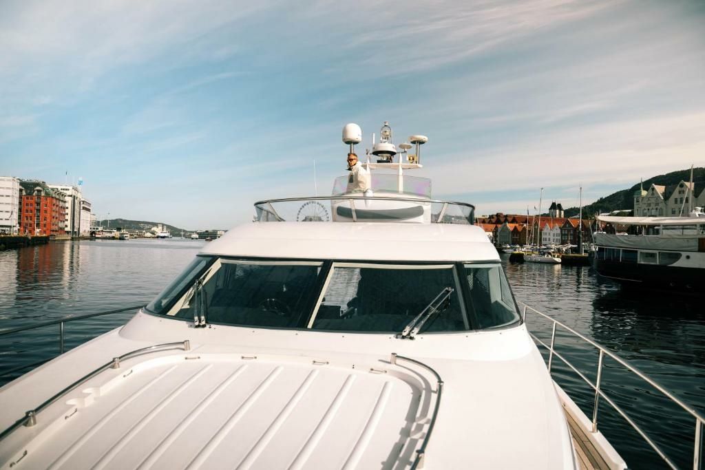 Fairline 58 | Squadron