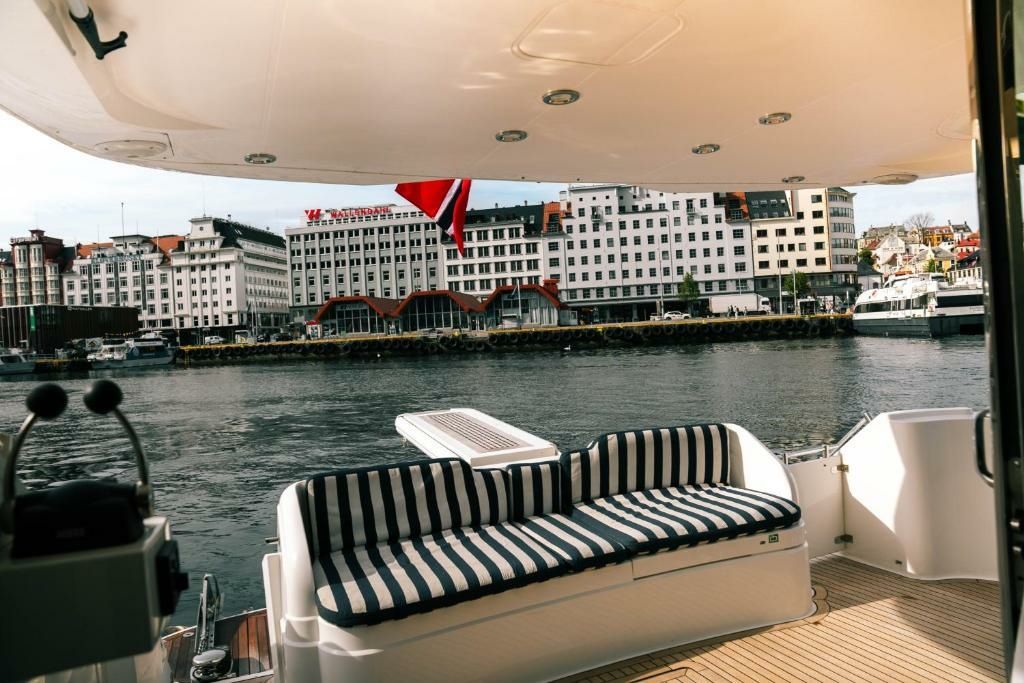 Fairline 58 | Squadron