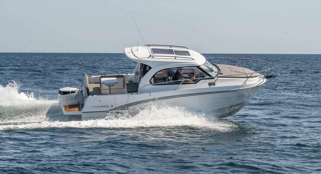 Beneteau Antares 8 | Beleca 2