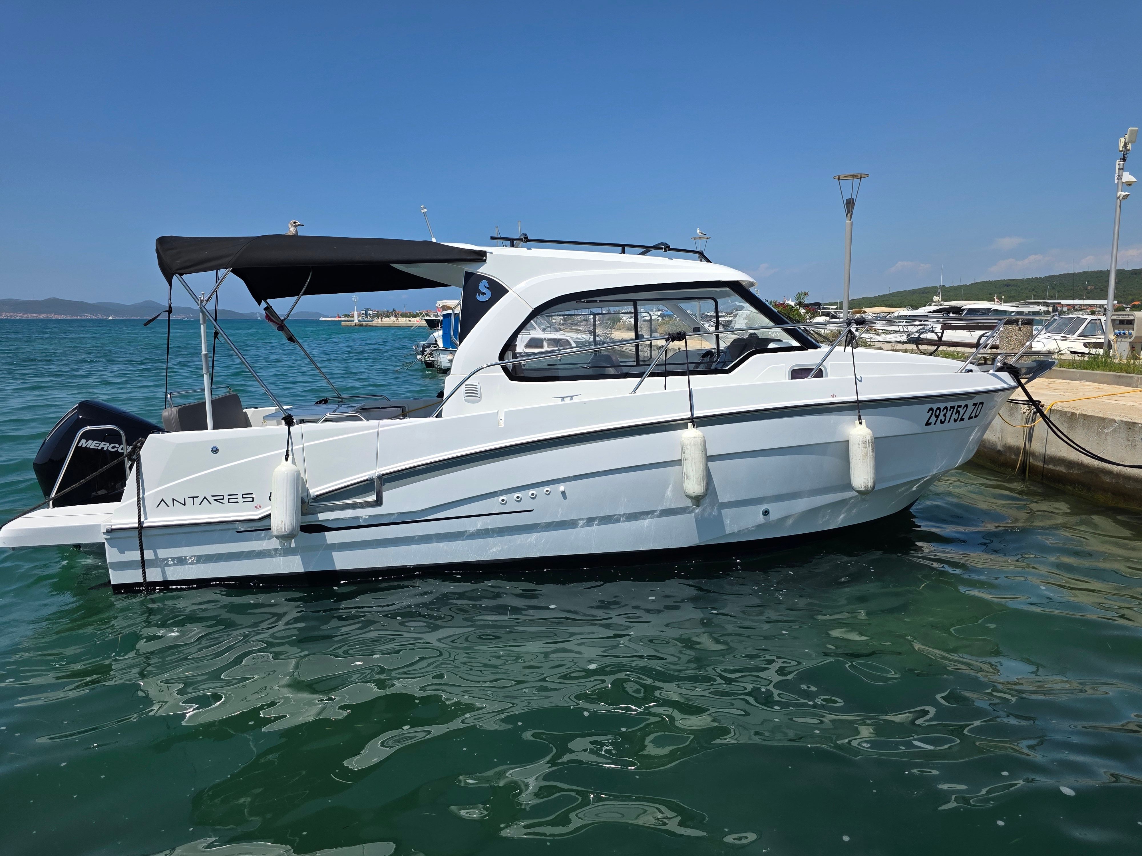 Beneteau Antares 8 | Beleca 2