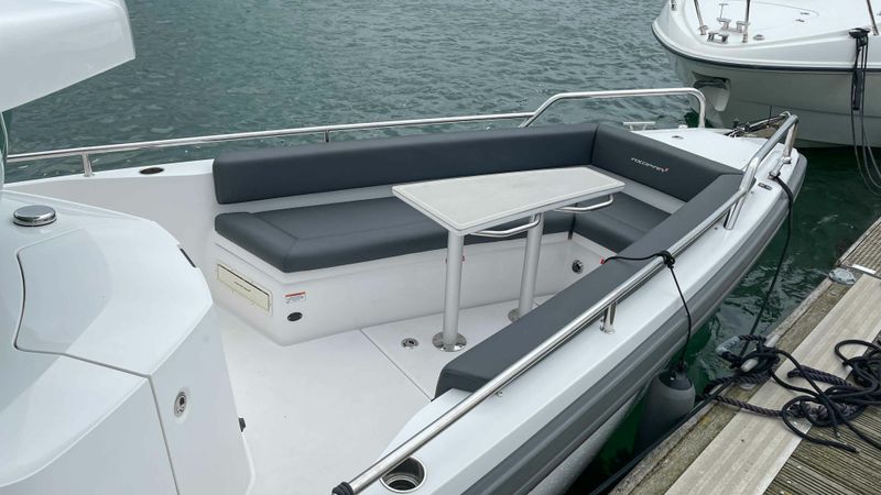 Axopar 28 Cabin | Maverick