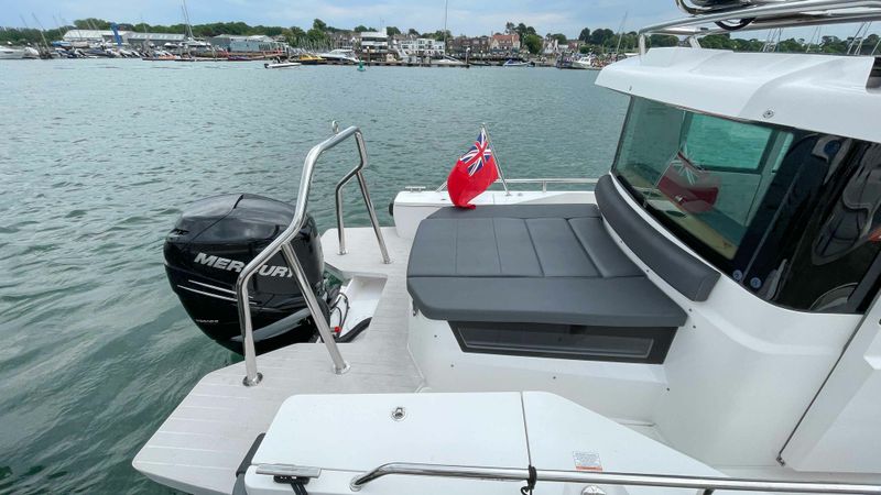 Axopar 28 Cabin | Maverick