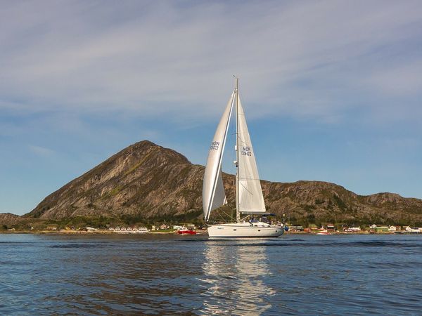 Bavaria Cruiser 46 | Hunt 2