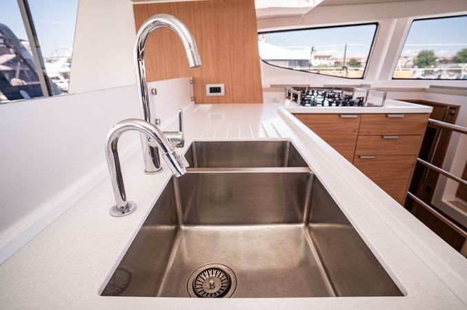 Bali 4.6 | Love Story