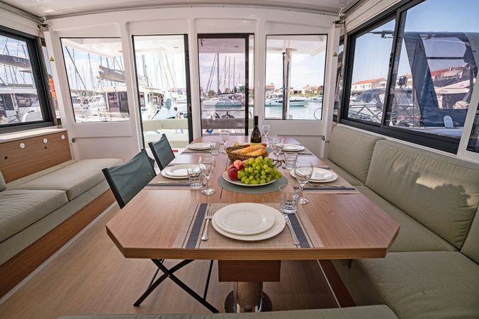 Bali 4.6 | Love Story